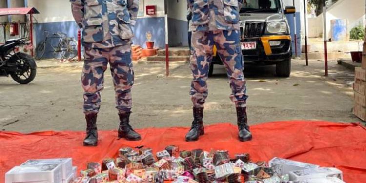 वीरगंज में सशस्त्र पुलिस के टीम बड़ा मात्रा में अवैध दवाई बरामद कइले