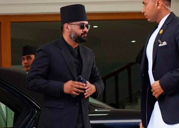 प्रधानमंत्री बालेन शाह सिंहदरबार में, मंत्री लोग के साथ चर्चा में