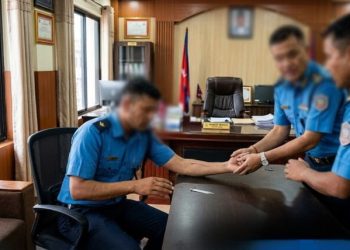 मधेस प्रदेश के डीआईजी के कार्यकक्षे में पुलिस जवान द्वारा हाथ काटे के प्रयास
