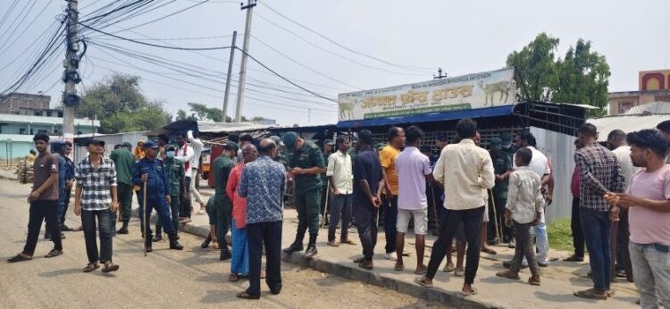 जीतपुर में सार्वजनिक जमीन पर भइल अतिक्रमण हटावल गइल