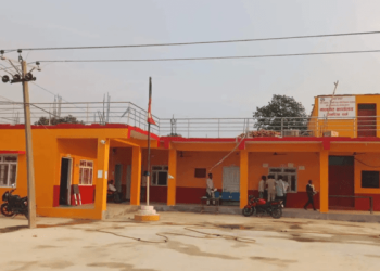 पर्सा के पोखरिया मालपोत कार्यालय से तीन गो दलालन गिरफ्तार