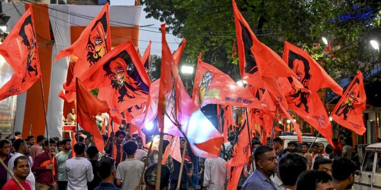 वीरगंज में हनुमान जन्मोत्सव के अवसर पर बड़का शोभा यात्रा