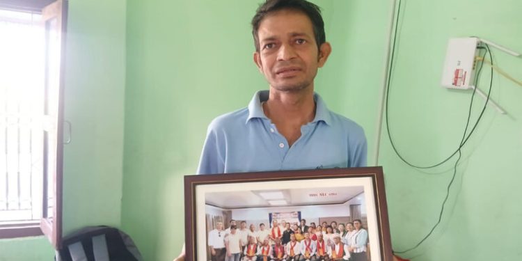 बाबू से मिलल किडनी केहू ना बचा पवलस—कोविड ले लिहल, नारायण के जिनगी खतरा में