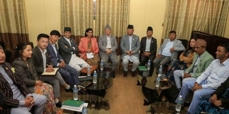 प्रधानमंत्री के ‘जमीन हडपल’ दावा के खिलाफ विपक्ष के मोर्चाबंदी, बैठक जारी