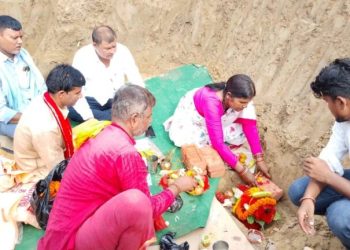 कलैयामे १ करोड़ ५० लाख के लागत से आठ कमरा वाला विद्यालय भवन के शिलान्यास
